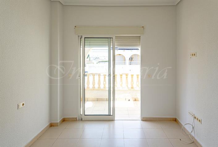 Image No.27-5 Bed Villa / Detached for sale