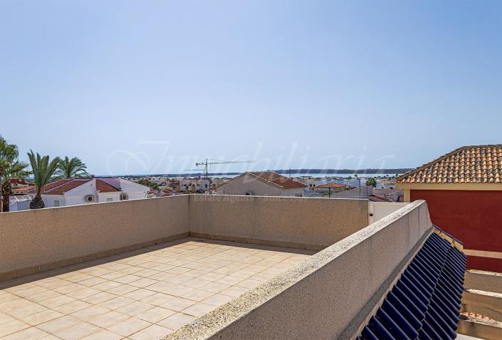 Image No.41-5 Bed Villa / Detached for sale