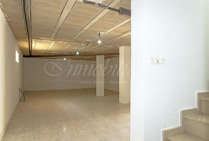 Image No.46-5 Bed Villa / Detached for sale