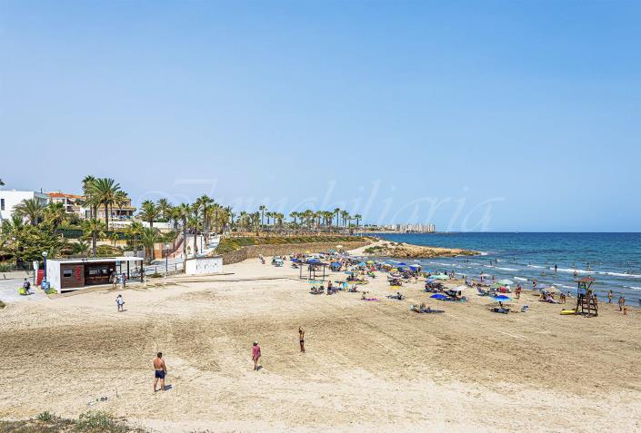 Image No.45-3 Bed Villa / Detached for sale