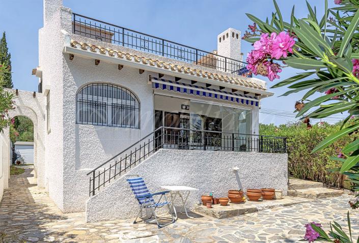 Image No.6-3 Bed Villa / Detached for sale