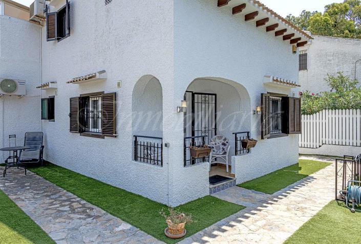 Image No.10-3 Bed Villa / Detached for sale