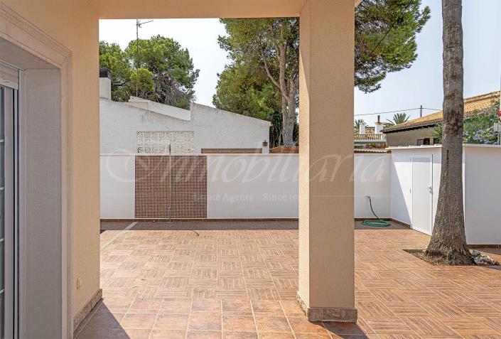 Image No.19-4 Bed Villa / Detached for sale