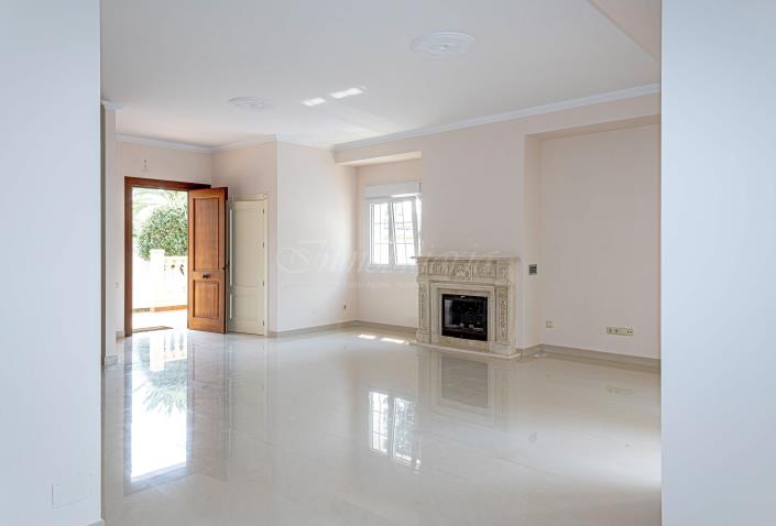 Image No.26-4 Bed Villa / Detached for sale