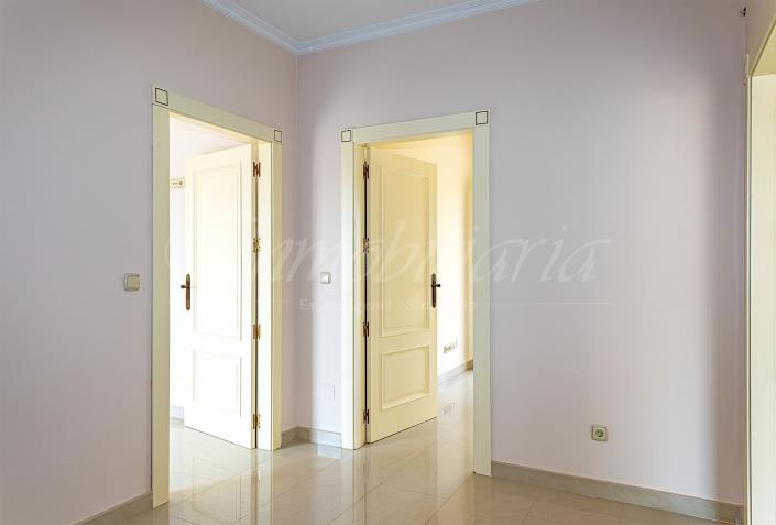 Image No.36-4 Bed Villa / Detached for sale