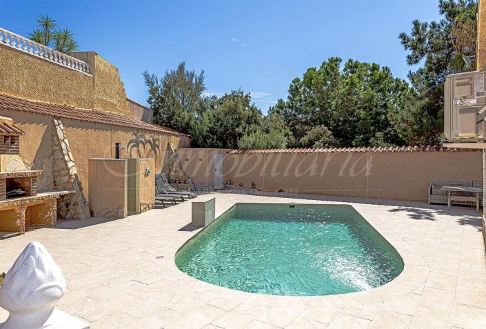 Image No.8-3 Bed Villa / Detached for sale