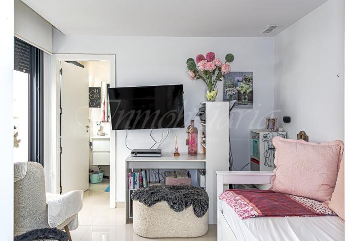 Image No.18-3 Bed Semi-Detached for sale