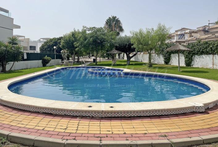 Image No.33-3 Bed Semi-Detached for sale