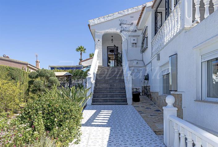 Image No.7-4 Bed Villa / Detached for sale