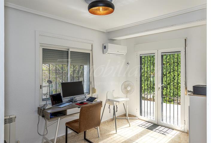 Image No.30-4 Bed Villa / Detached for sale