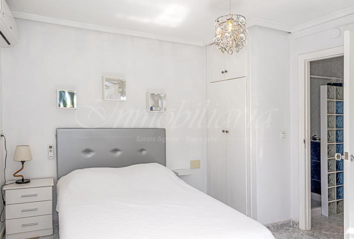 Image No.38-4 Bed Villa / Detached for sale