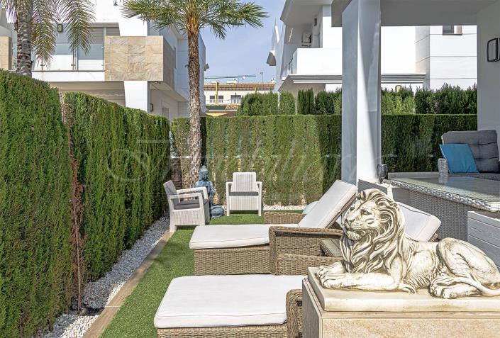 Image No.8-3 Bed Semi-Detached for sale