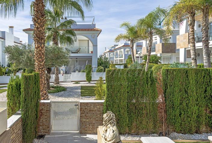 Image No.13-3 Bed Semi-Detached for sale