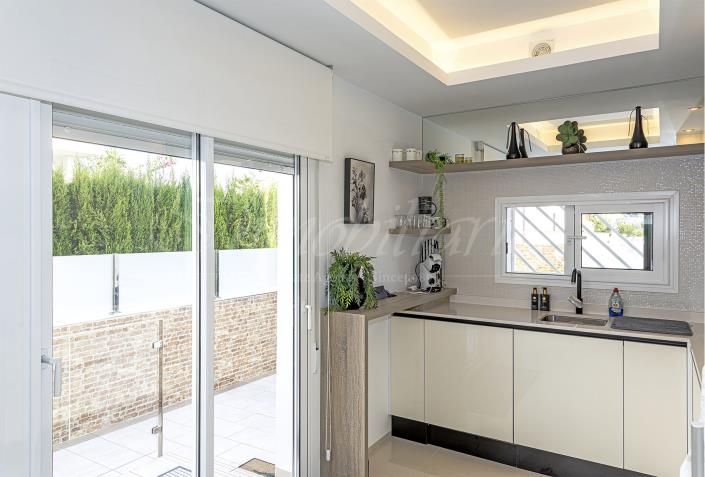 Image No.22-3 Bed Semi-Detached for sale