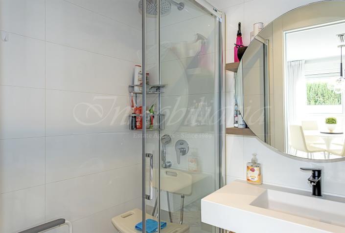 Image No.25-3 Bed Semi-Detached for sale