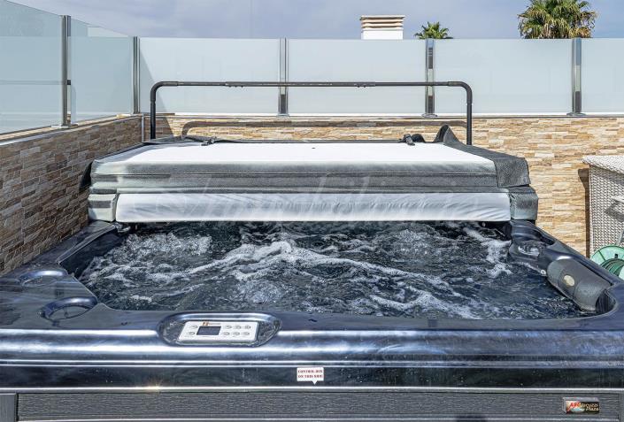 Image No.46-3 Bed Semi-Detached for sale