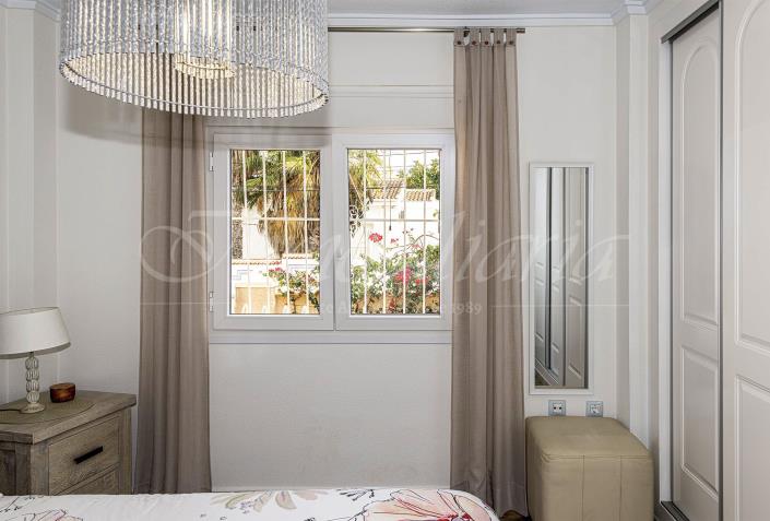 Image No.48-4 Bed Villa / Detached for sale