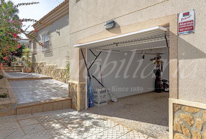 Image No.59-4 Bed Villa / Detached for sale