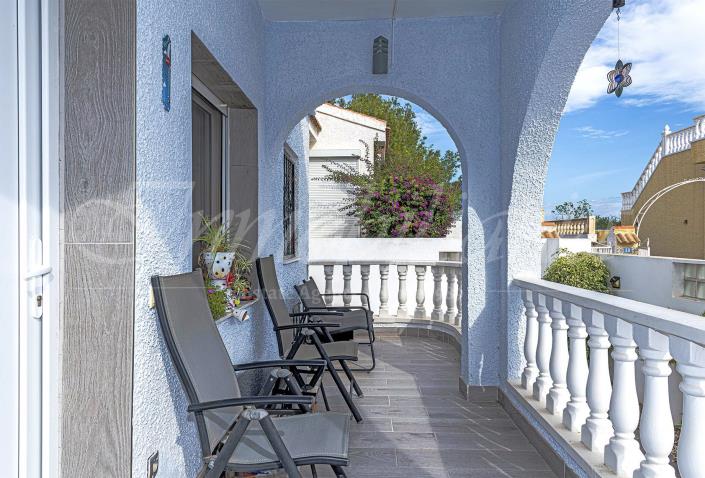 Image No.9-2 Bed Villa / Detached for sale