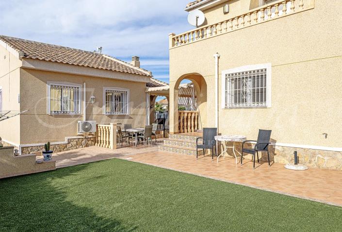 Image No.6-5 Bed Villa / Detached for sale