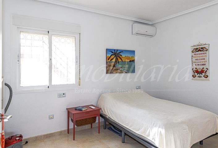 Image No.22-5 Bed Villa / Detached for sale