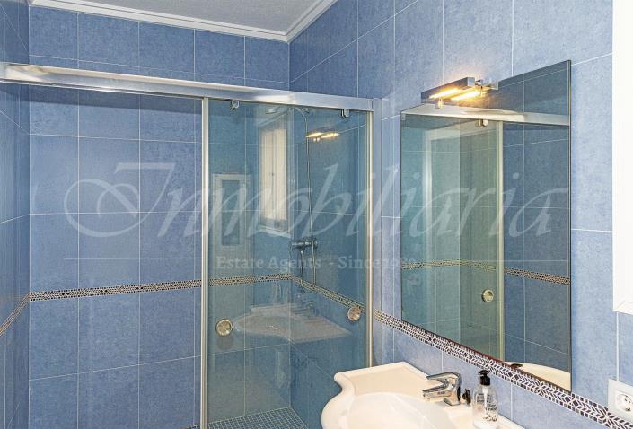 Image No.25-5 Bed Villa / Detached for sale