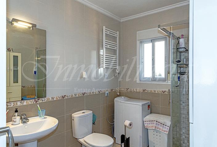 Image No.27-5 Bed Villa / Detached for sale