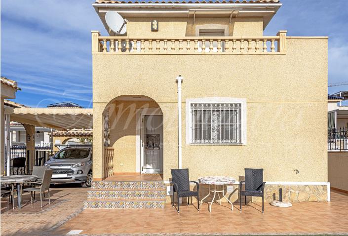 Image No.35-5 Bed Villa / Detached for sale