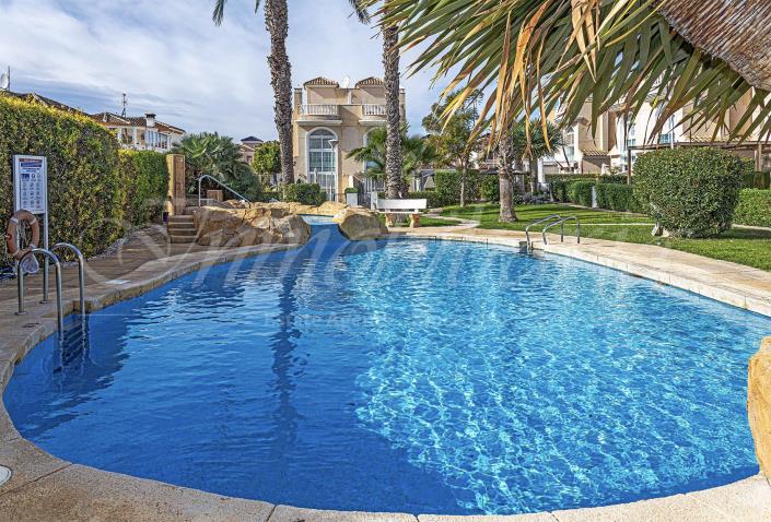 Image No.58-3 Bed Villa / Detached for sale