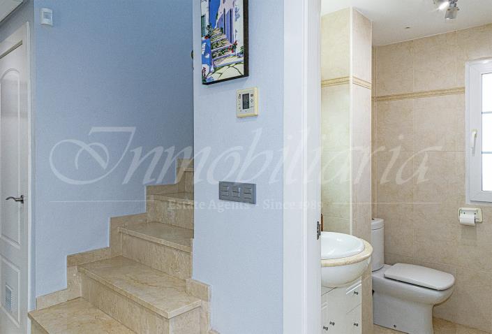 Image No.24-3 Bed Villa / Detached for sale