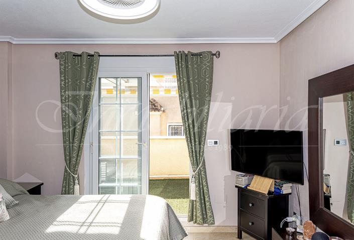 Image No.28-3 Bed Villa / Detached for sale