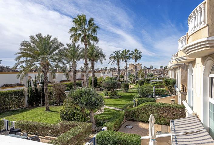 Image No.31-3 Bed Villa / Detached for sale