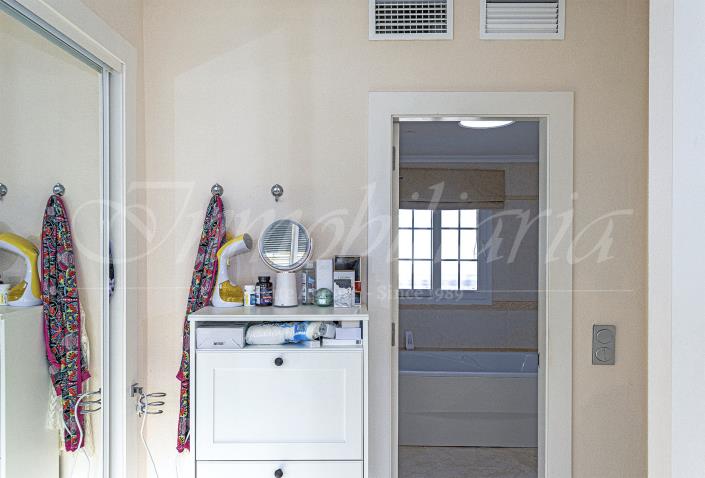 Image No.35-3 Bed Villa / Detached for sale