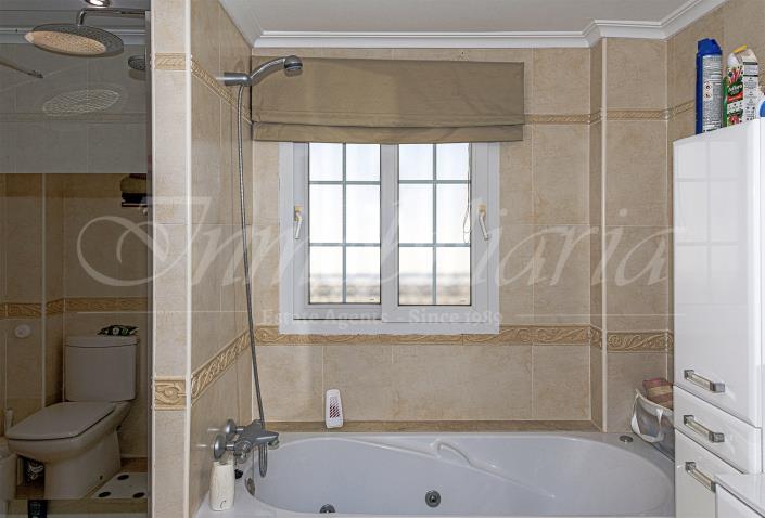 Image No.36-3 Bed Villa / Detached for sale