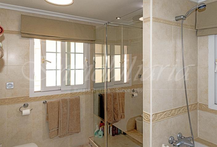 Image No.37-3 Bed Villa / Detached for sale