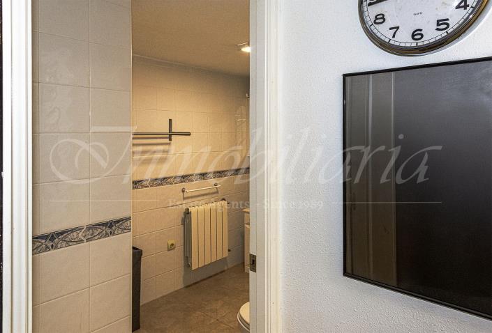 Image No.57-3 Bed Villa / Detached for sale