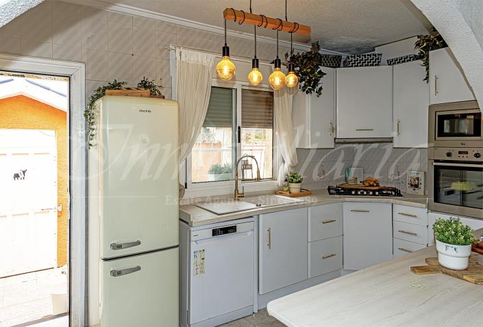 Image No.8-4 Bed Villa / Detached for sale