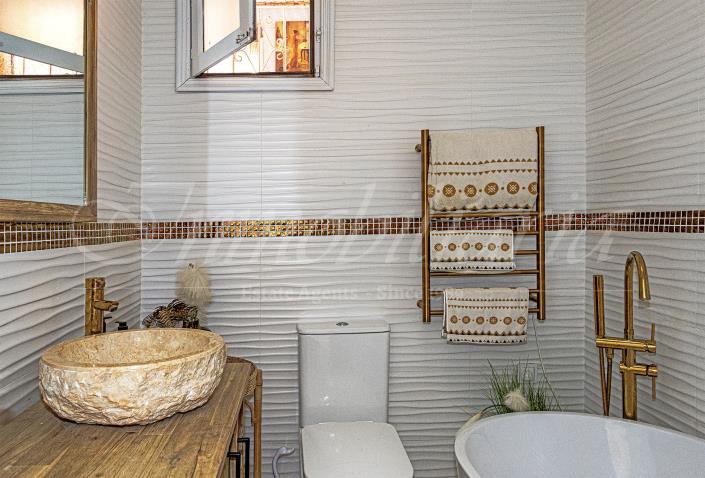 Image No.13-4 Bed Villa / Detached for sale