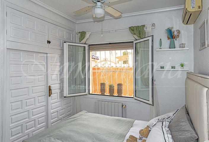 Image No.15-4 Bed Villa / Detached for sale