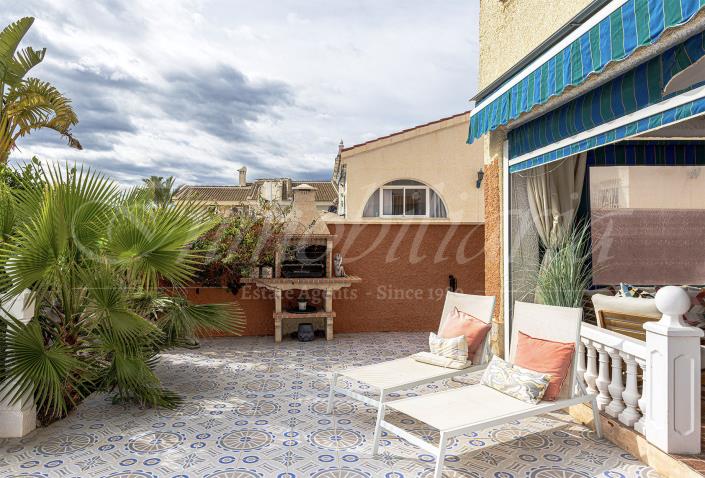 Image No.22-4 Bed Villa / Detached for sale