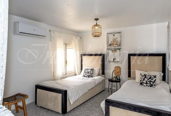 Image No.26-4 Bed Villa / Detached for sale