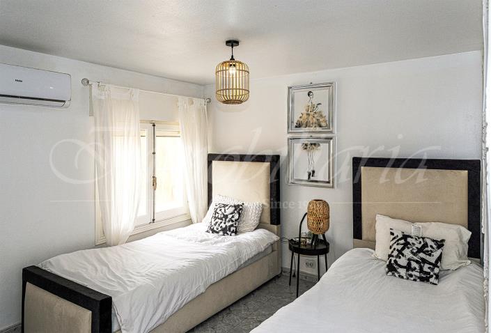 Image No.30-4 Bed Villa / Detached for sale