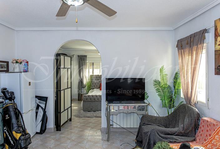 Image No.37-4 Bed Villa / Detached for sale