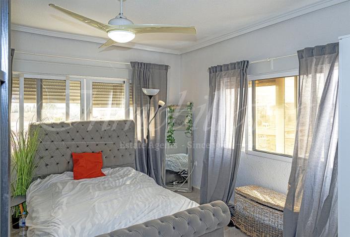 Image No.38-4 Bed Villa / Detached for sale