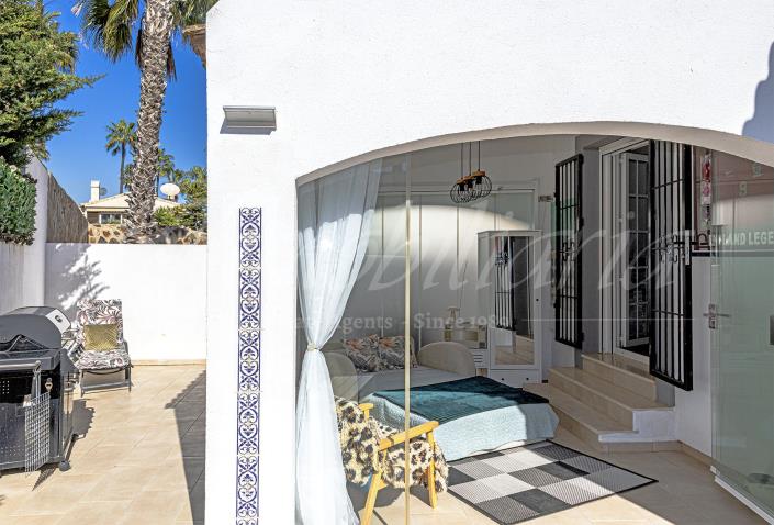 Image No.19-2 Bed Villa for sale