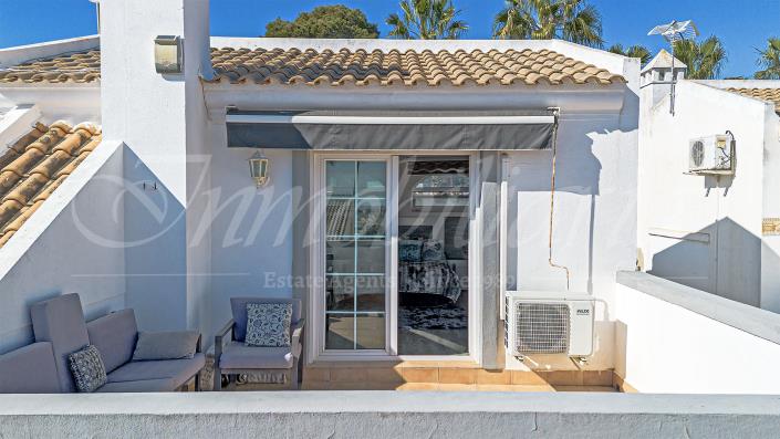 Image No.35-2 Bed Villa for sale