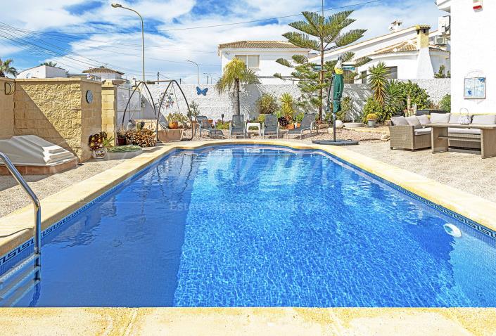 Image No.3-3 Bed Villa / Detached for sale