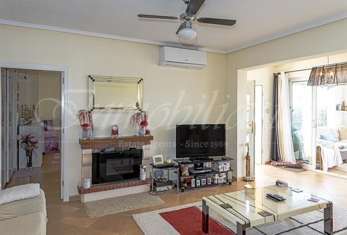 Image No.12-3 Bed Villa / Detached for sale