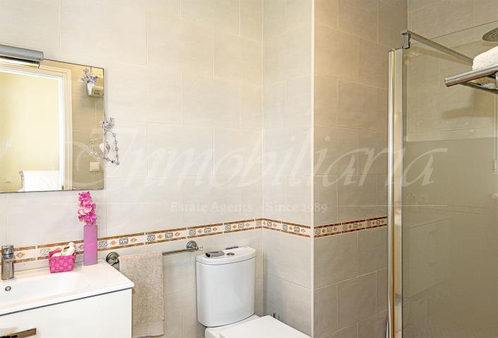 Image No.20-3 Bed Villa / Detached for sale