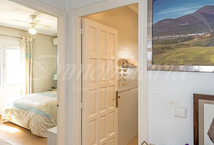 Image No.24-3 Bed Villa / Detached for sale